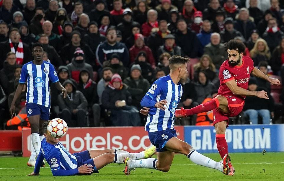 Salah ghi bàn đập tan hy vọng của Porto. Salah ghi bàn đập tan hy vọng của Porto.