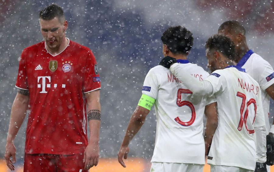 Bayern Munich bị đẩy vào tình thế khó khăn do để thua 2-3 ở lượt đi