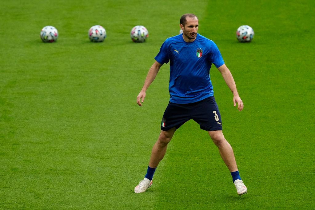 'Nhát kiếm' Jorginho hạ Bò tót Tây Ban Nha ảnh 23