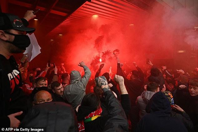 M.U chắc chắn phải chịu án phạt nặng từ Ngoại hạng Anh.