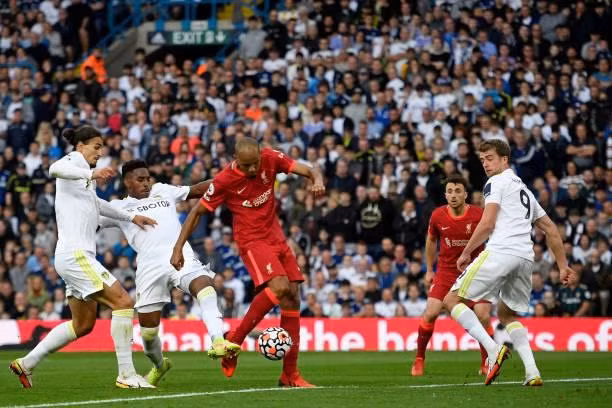 Leeds vs Liverpool 0-3: Salah cán mốc 100 bàn, Elliott dính chấn thương nặng ảnh 14