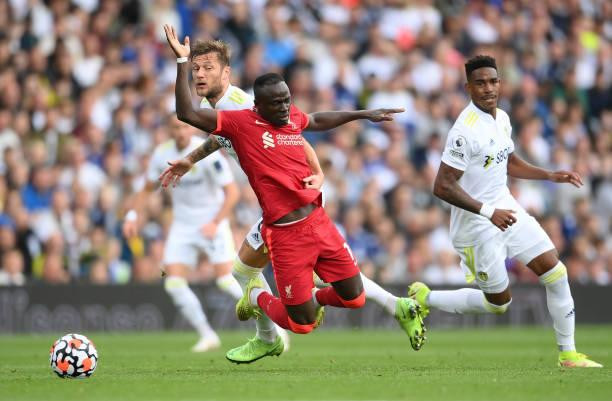 Leeds vs Liverpool 0-3: Salah cán mốc 100 bàn, Elliott dính chấn thương nặng ảnh 6 Leeds vs Liverpool 0-3: Salah cán mốc 100 bàn, Elliott dính chấn thương nặng ảnh 6