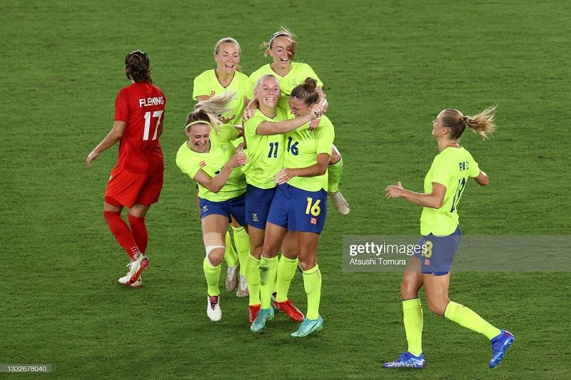 Trực tiếp bóng đá nữ Olympic Thụy Điển - Canada 1-1 (2-3): Đội nữ Canada trên đỉnh Olympic ảnh 12 Trực tiếp bóng đá nữ Olympic Thụy Điển - Canada 1-1 (2-3): Đội nữ Canada trên đỉnh Olympic ảnh 12