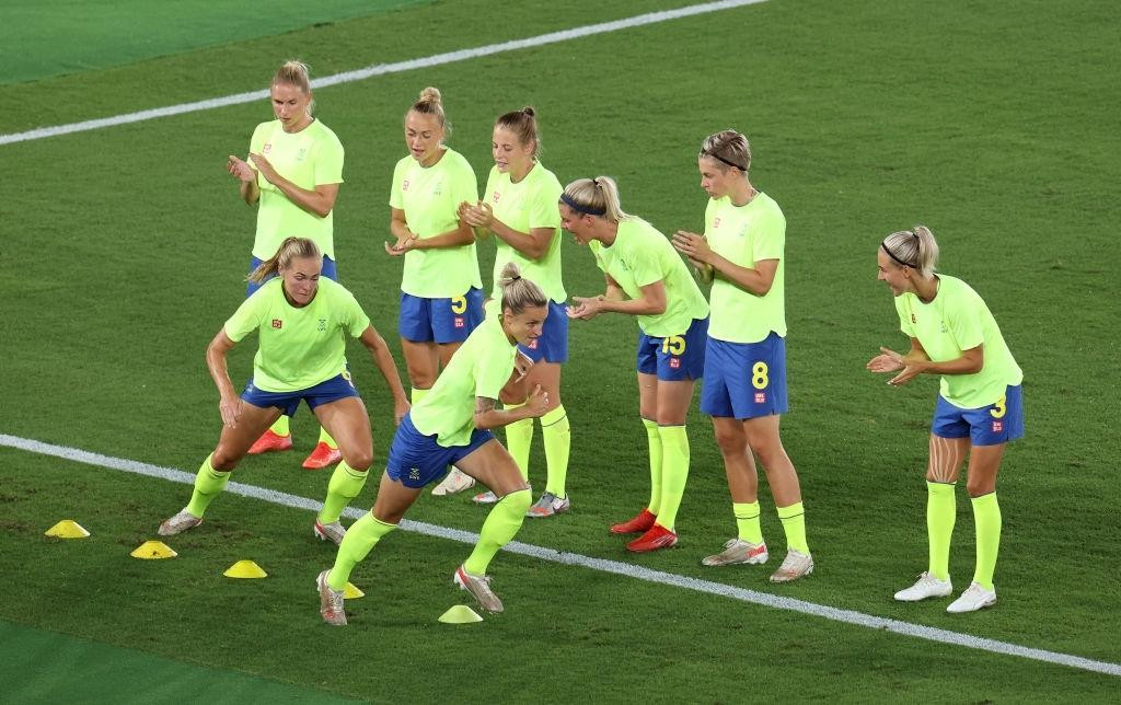 Trực tiếp bóng đá nữ Olympic Thụy Điển - Canada 1-1 (2-3): Đội nữ Canada trên đỉnh Olympic ảnh 6 Trực tiếp bóng đá nữ Olympic Thụy Điển - Canada 1-1 (2-3): Đội nữ Canada trên đỉnh Olympic ảnh 6