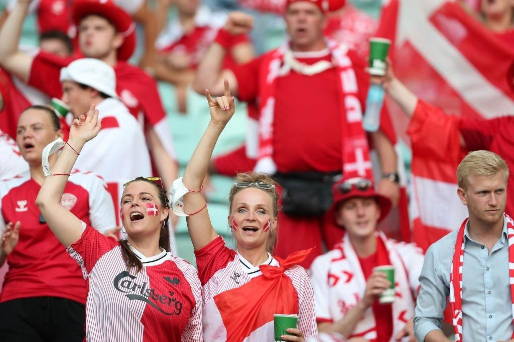 CH Séc vs Đan Mạch (1-2): 'Lính chì' hát tiếp khúc quân hành ảnh 5 CH Séc vs Đan Mạch (1-2): 'Lính chì' hát tiếp khúc quân hành ảnh 5