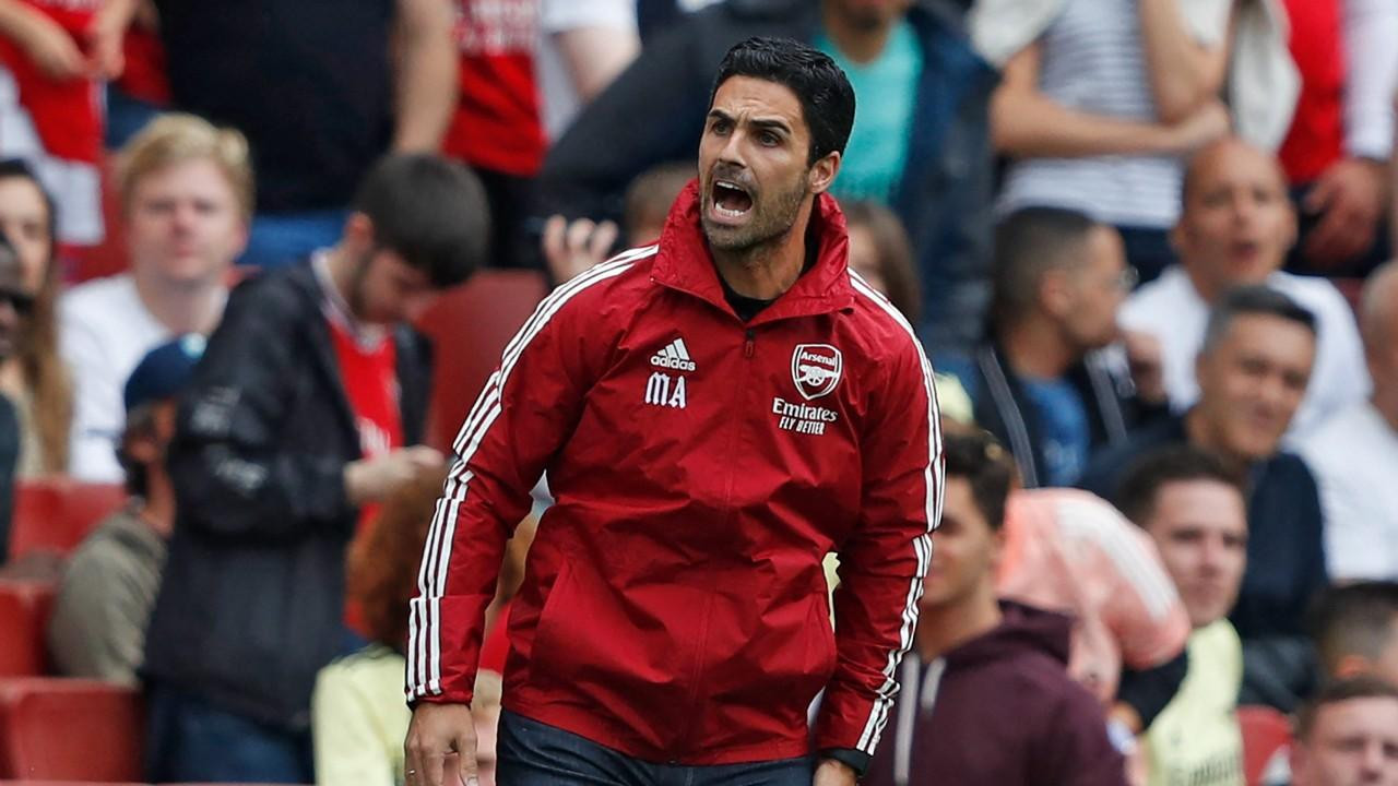 HLV Arteta tỏ rõ sự bực bội với các cầu thủ Arsenal khi để Southampton cầm chân