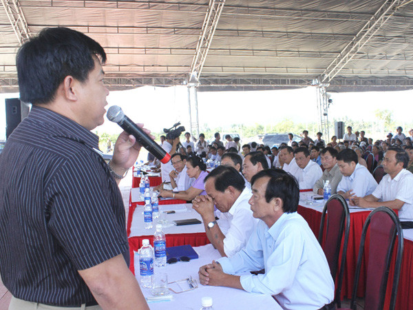 Ông Nguyễn Tâm Tiến - TGĐ Cty Trung Nam xin lỗi hàng ngàn người dân