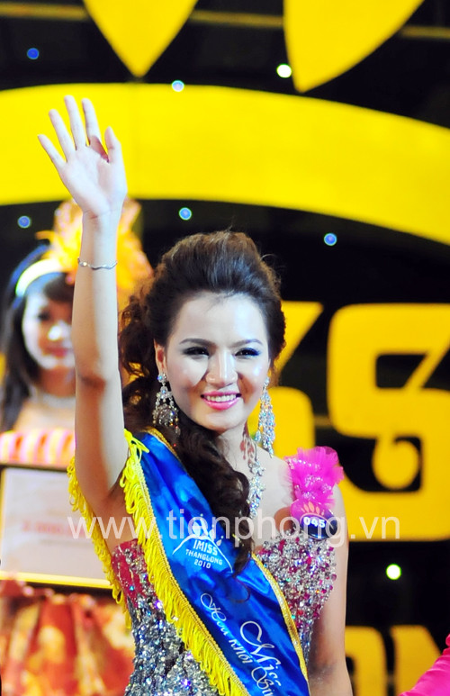 Phạm Thị Thu Nga - Hoa khôi Imiss Thăng Long 2010 ảnh 6