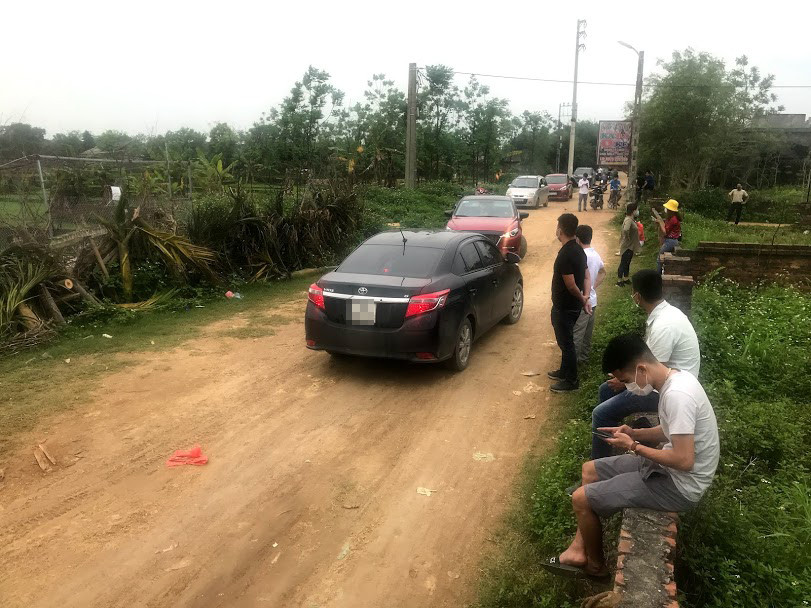 Sau sốt nóng, 'chợ bất động sản' ở Thạch Thất bị chính quyền 'giải tán' ảnh 12