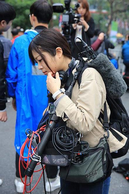 Hậu trường tác nghiệp báo chí Hội nghị thượng đỉnh Mỹ-Triều ảnh 7