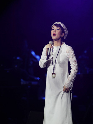 Hồng Nhung đóng vai “chị Hai nghèo” trong “Ngẫu hứng sông Hồng”