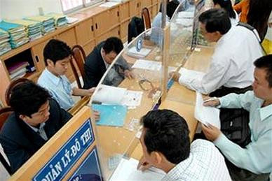 "Nếu giảm đi 40% thủ tục hành chính thì Việt Nam sẽ tiết kiệm được mức 2,8 - 6.5 tỷ USD/năm”, Jim Winkler, nguyên Giám đốc Dự án Nâng cao năng lực cạnh tranh của VN (VNCI) từng nói. Ảnh : VietnamNet "Nếu giảm đi 40% thủ tục hành chính thì Việt Nam sẽ tiết kiệm được mức 2,8 - 6.5 tỷ USD/năm”, Jim Winkler, nguyên Giám đốc Dự án Nâng cao năng lực cạnh tranh của VN (VNCI) từng nói. Ảnh : VietnamNet