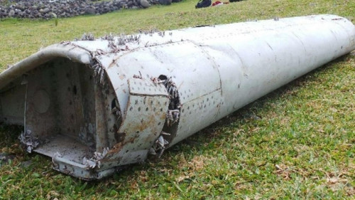 Bí ẩn chiếc vali gần nơi phát hiện mảnh vỡ nghi là của MH370 ảnh 2