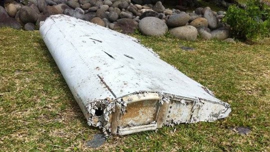 Bí ẩn chiếc vali gần nơi phát hiện mảnh vỡ nghi là của MH370 ảnh 3