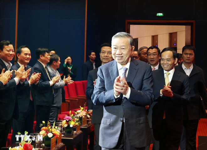 Tổng Bí thư Tô Lâm đến dự Diễn đàn Quốc gia Phát triển doanh nghiệp công nghệ số Việt Nam lần thứ 6. (Ảnh: Thống Nhất/TTXVN). Tổng Bí thư Tô Lâm đến dự Diễn đàn Quốc gia Phát triển doanh nghiệp công nghệ số Việt Nam lần thứ 6. (Ảnh: Thống Nhất/TTXVN).