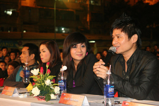 Ban giám khảo đánh giá cao giọng hát của các thí sinh trong đêm Chung kết