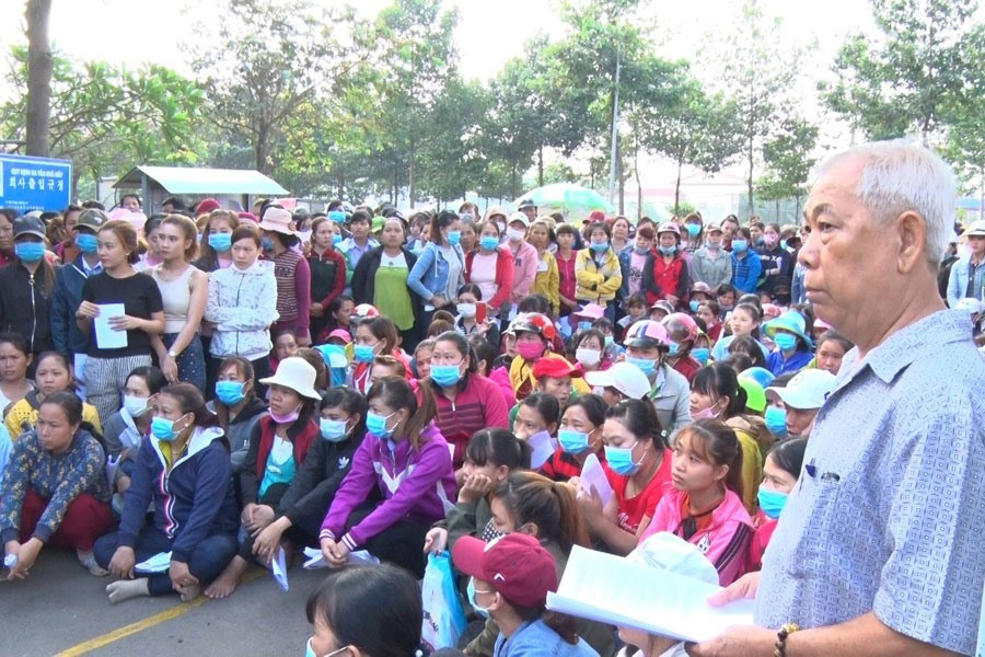 Tình trạng doanh nghiệp nợ BHXH ảnh hưởng tới quyền lợi người lao động, tiềm ẩn nguy cơ bất ổn trong quan hệ lao động. Tình trạng doanh nghiệp nợ BHXH ảnh hưởng tới quyền lợi người lao động, tiềm ẩn nguy cơ bất ổn trong quan hệ lao động.