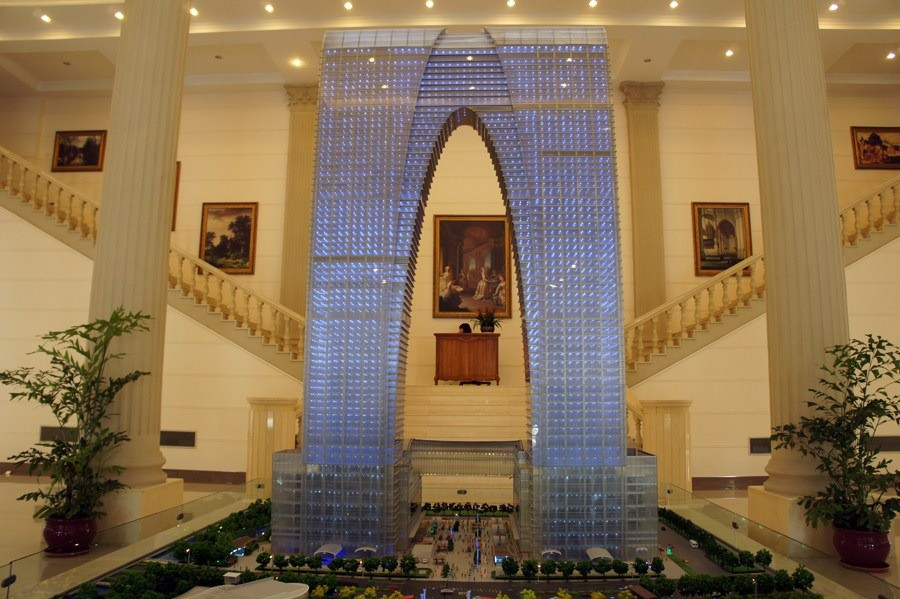 Mô hình tòa nhà được trưng bày trước đó