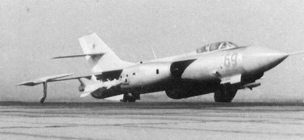 Máy bay tiêm kích đánh chặn tầng thấp Yak-28P (Photo of www.airwar.ru). Máy bay tiêm kích đánh chặn tầng thấp Yak-28P thuộc nhóm Барражирующий истребитель-перехватчик (Photo of www.airwar.ru)