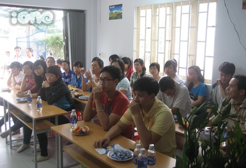 Những thành viên sáng lập dự án (từ trái qua : Đức Mẫn – Kim Phương – Thanh Giang – Tùng Lâm)