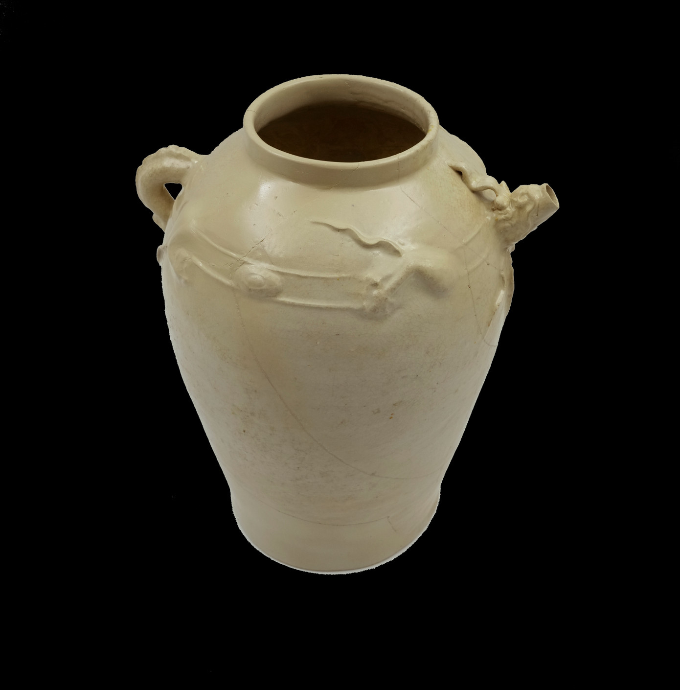 Thời Lê sơ bình Ngự dụng có thể là loại bình đựng rượu dùng trong các buổi yến tiệc lớn với nhiều người tham dự.