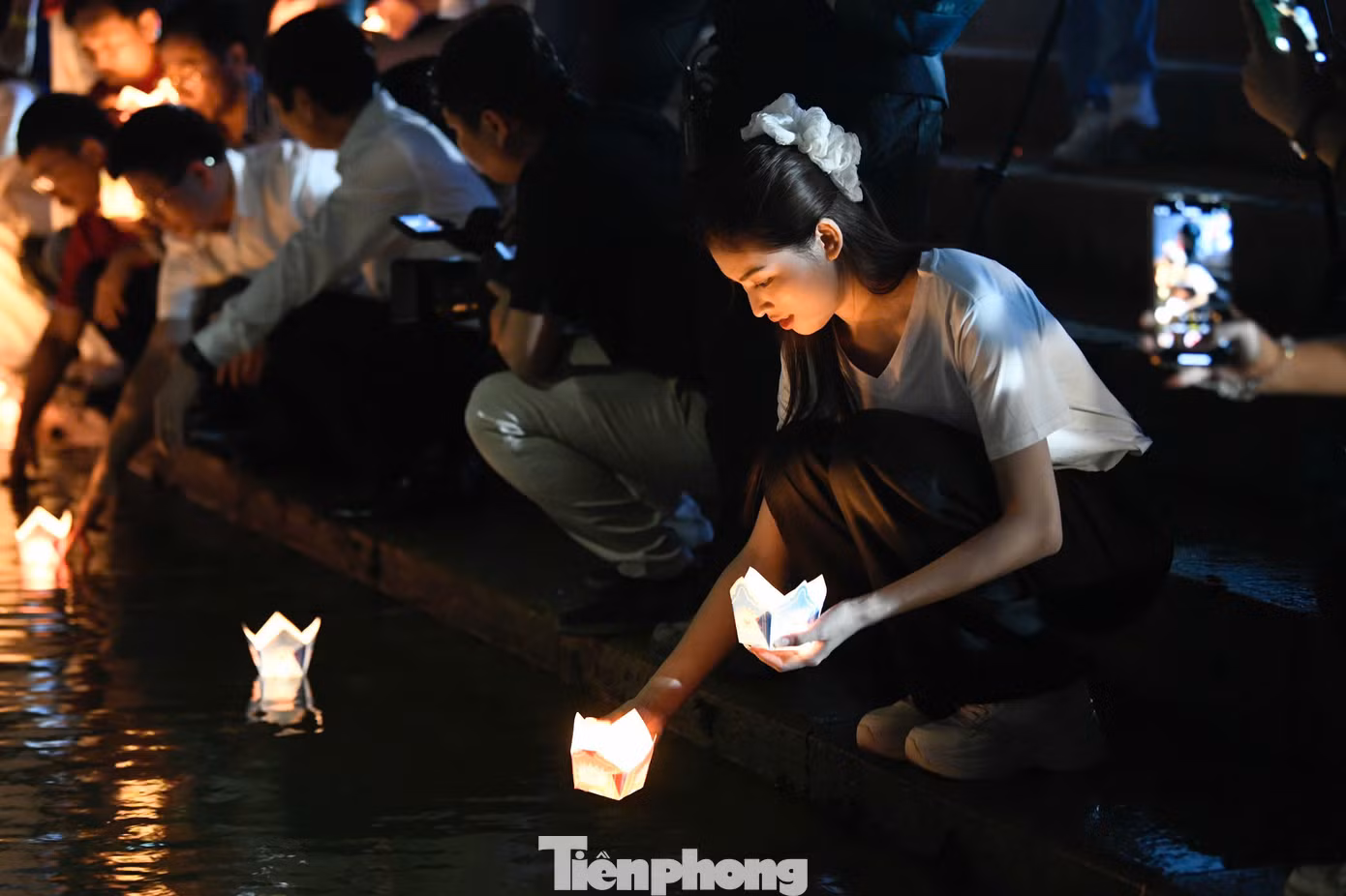 Ngọc Thảo bày tỏ niềm vinh dự khi được góp mặt trong hoạt động đầy ý nghĩa tại Quảng Trị. "Thông qua những hoạt động ý nghĩa này, tôi càng trân trọng hơn sự hy sinh của những anh hùng liệt sĩ. Họ đã hy sinh tất cả để đổi lấy một nền độc lập, tự do và một đất nước hòa bình, hạnh phúc như ngày hôm nay", Á hậu Ngọc Thảo nói.