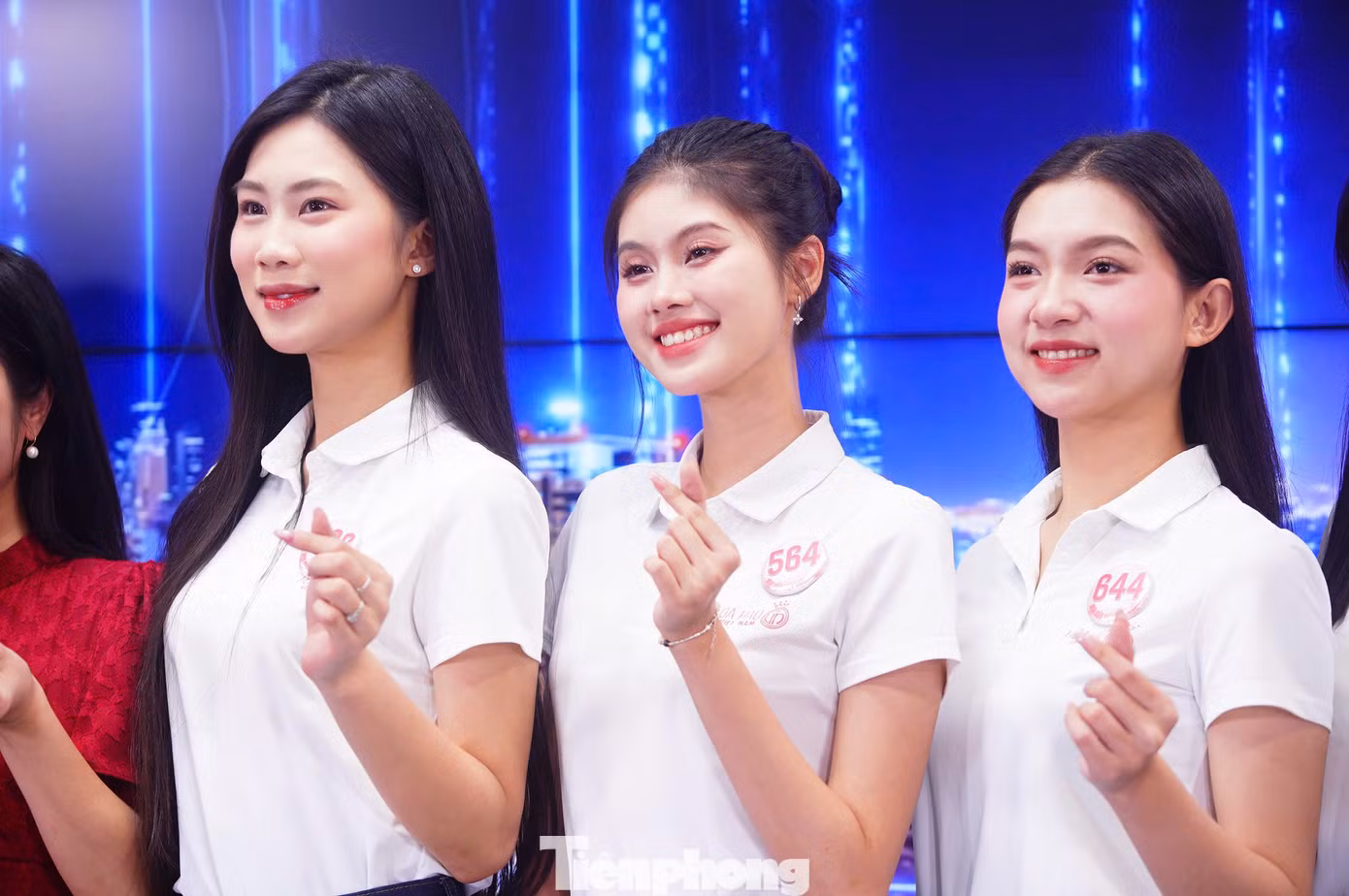 Với nhiều thí sinh đây là lần đầu thăm trường quay hiện đại - nơi sản xuất ra hàng nghìn sản phẩm cung cấp thông tin đa phương tiện cho độc giả, khán giả.