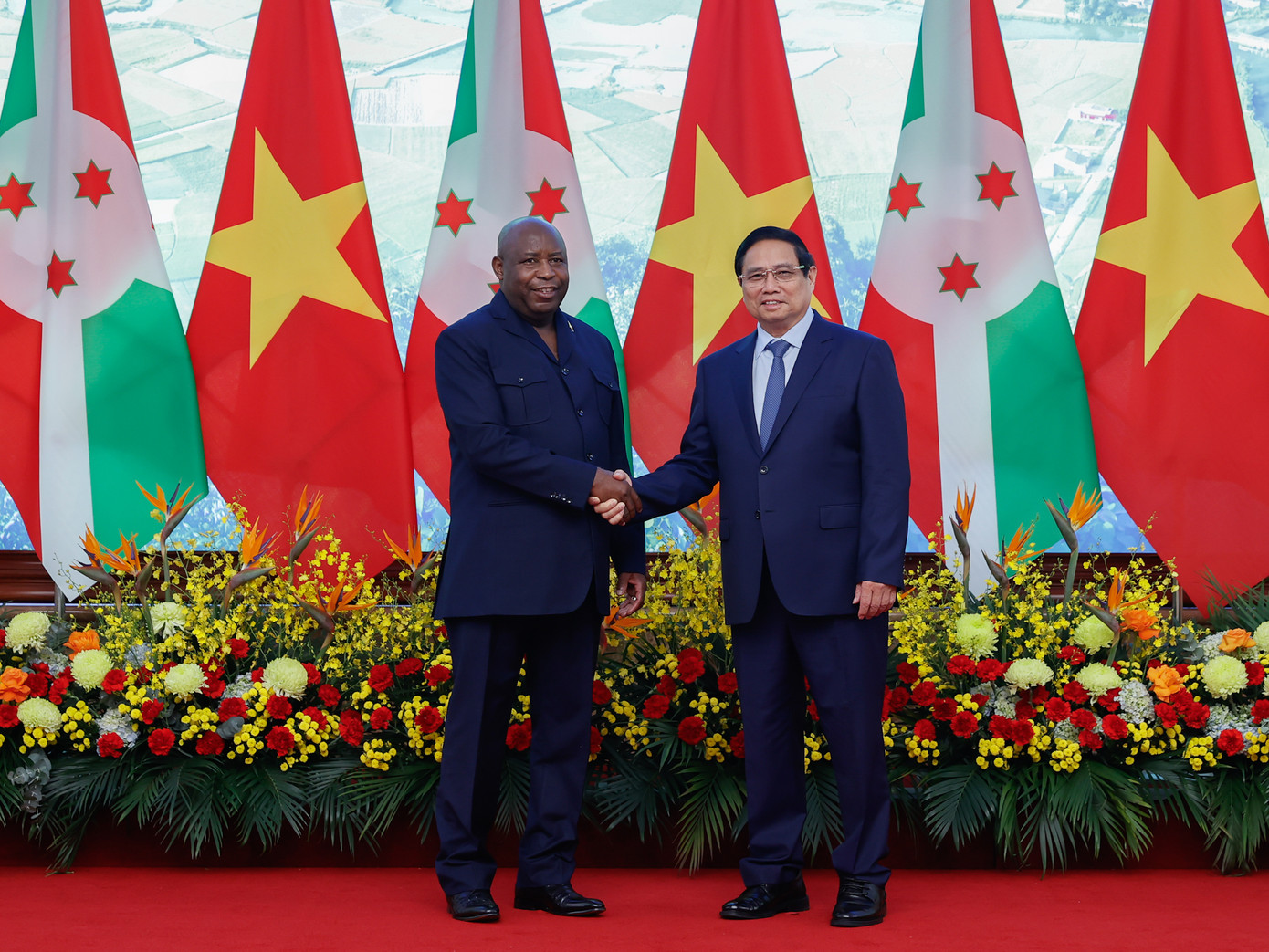 Thủ tướng Phạm Minh Chính và Tổng thống Burundi Évariste Ndayishimiye. Ảnh: Nhật Bắc/VGP Thủ tướng Phạm Minh Chính và Tổng thống Burundi Évariste Ndayishimiye. Ảnh: Nhật Bắc/VGP