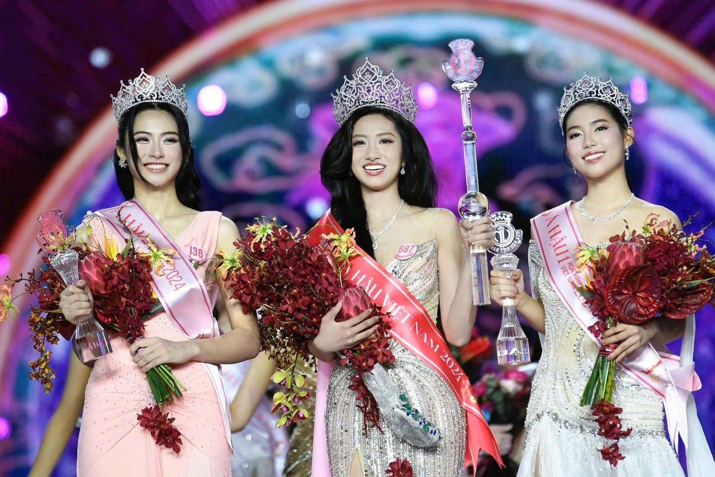 Đêm chung kết là kết tinh những nỗ lực của các thí sinh từ các vòng thi trước. Đêm chung kết là kết tinh những nỗ lực của các thí sinh từ các vòng thi trước.