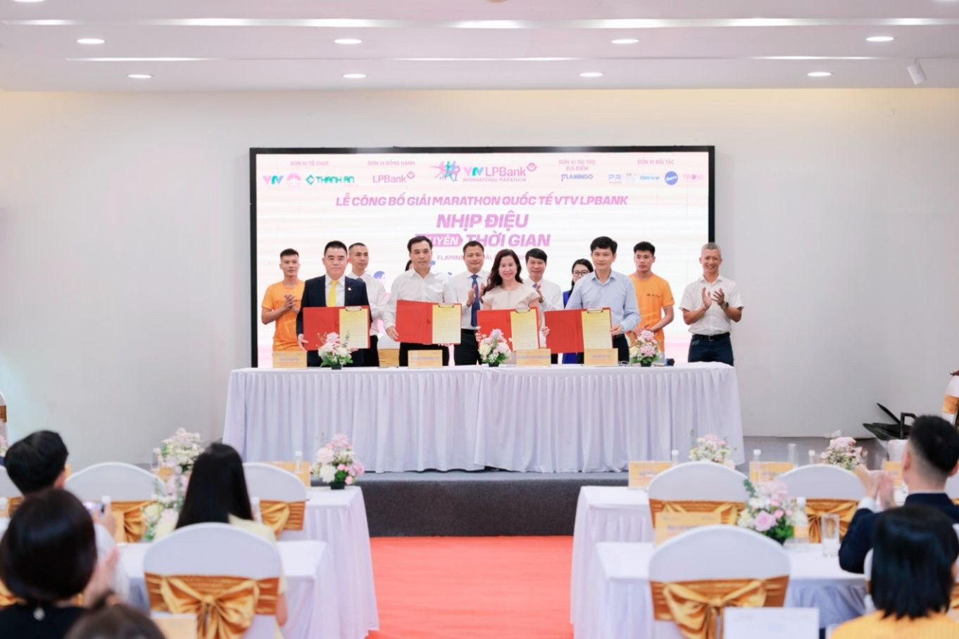 Lễ ký bản ghi nhớ giữa Đài truyền hình Việt Nam, Sở Văn hóa thể thao và du lịch Vĩnh Phúc, LPBank và Thành An Media về công tác tổ chức giải. Lễ ký bản ghi nhớ giữa Đài truyền hình Việt Nam, Sở Văn hóa thể thao và du lịch Vĩnh Phúc, LPBank và Thành An Media về công tác tổ chức giải.