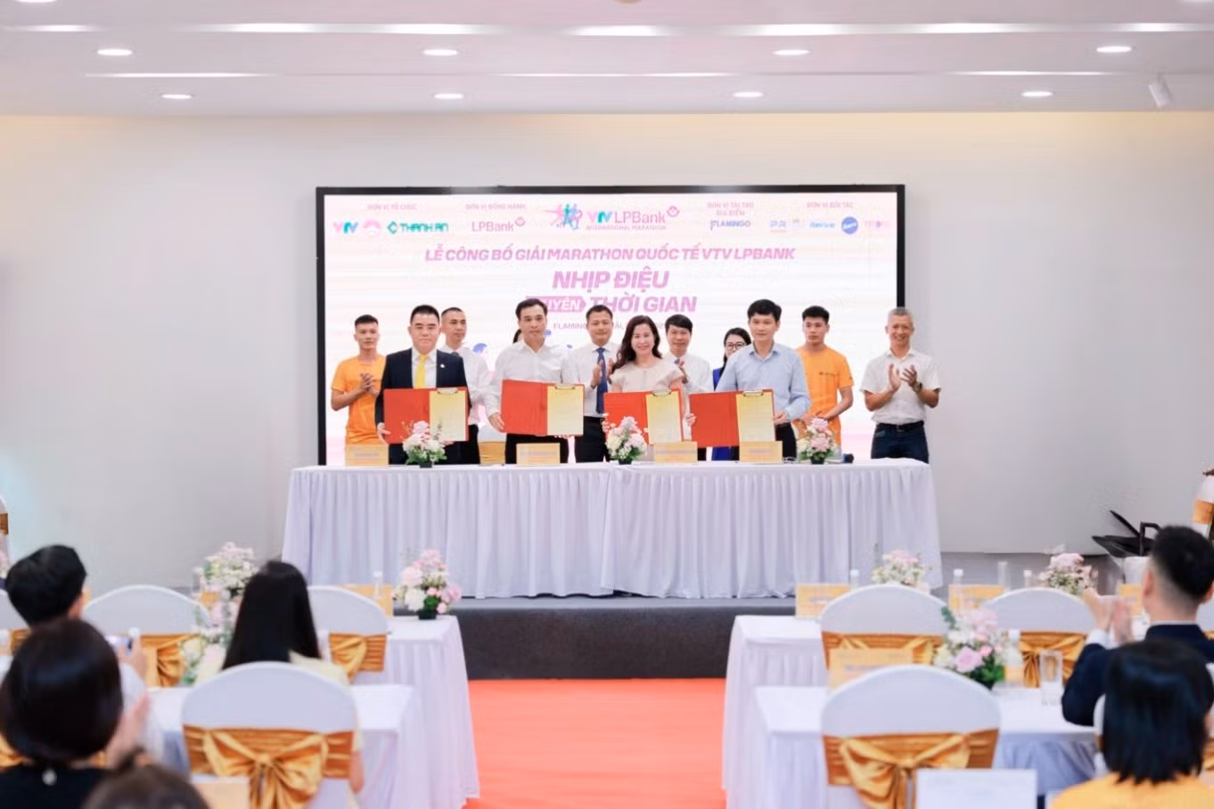 Lễ ký bản ghi nhớ giữa Đài truyền hình Việt Nam, Sở Văn hóa thể thao và du lịch Vĩnh Phúc, LPBank và Thành An Media về công tác tổ chức giải. Lễ ký bản ghi nhớ giữa Đài truyền hình Việt Nam, Sở Văn hóa thể thao và du lịch Vĩnh Phúc, LPBank và Thành An Media về công tác tổ chức giải.