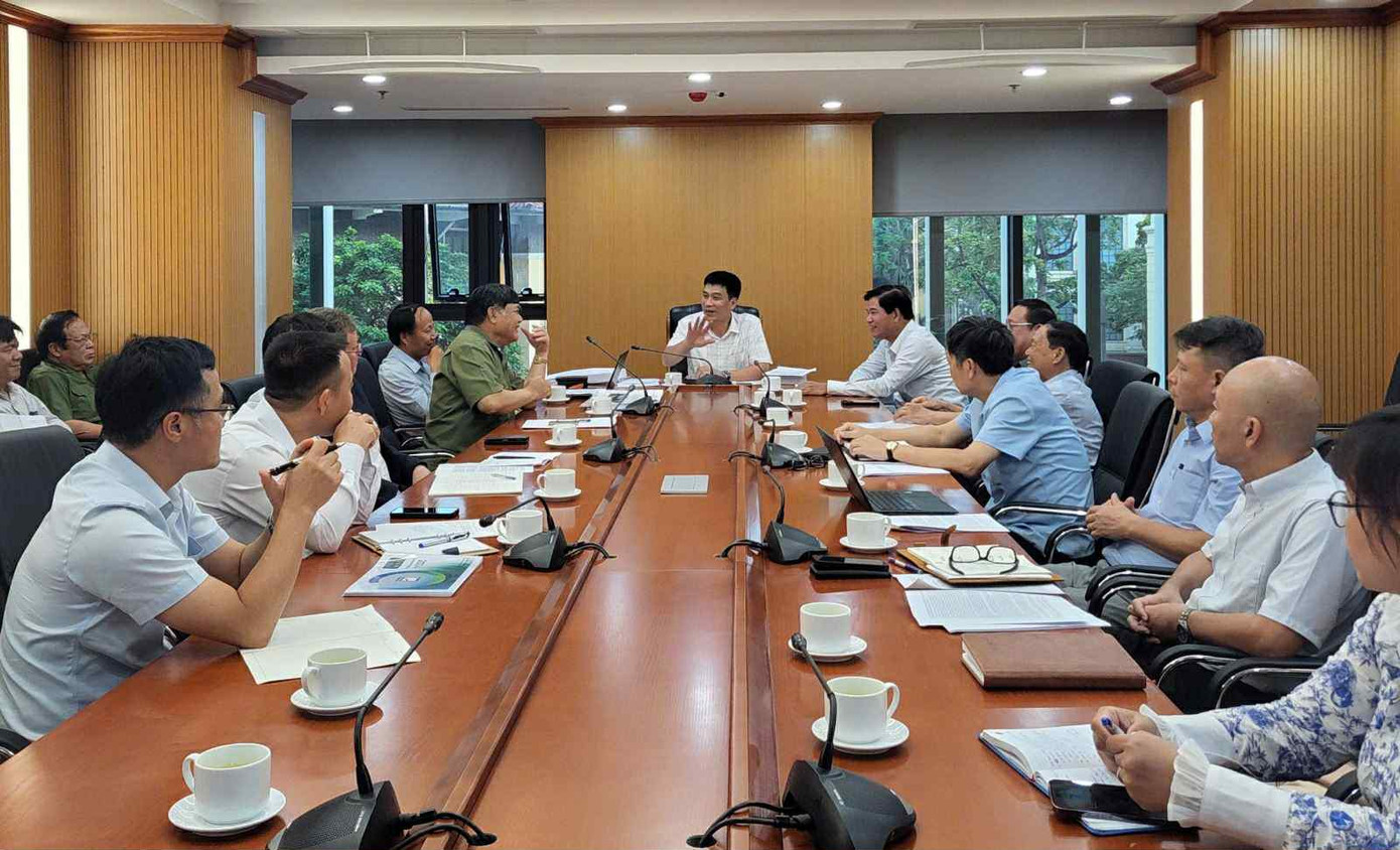 Thứ trưởng Phạm Minh Hà chủ trì buổi làm việc. Thứ trưởng Phạm Minh Hà chủ trì buổi làm việc.