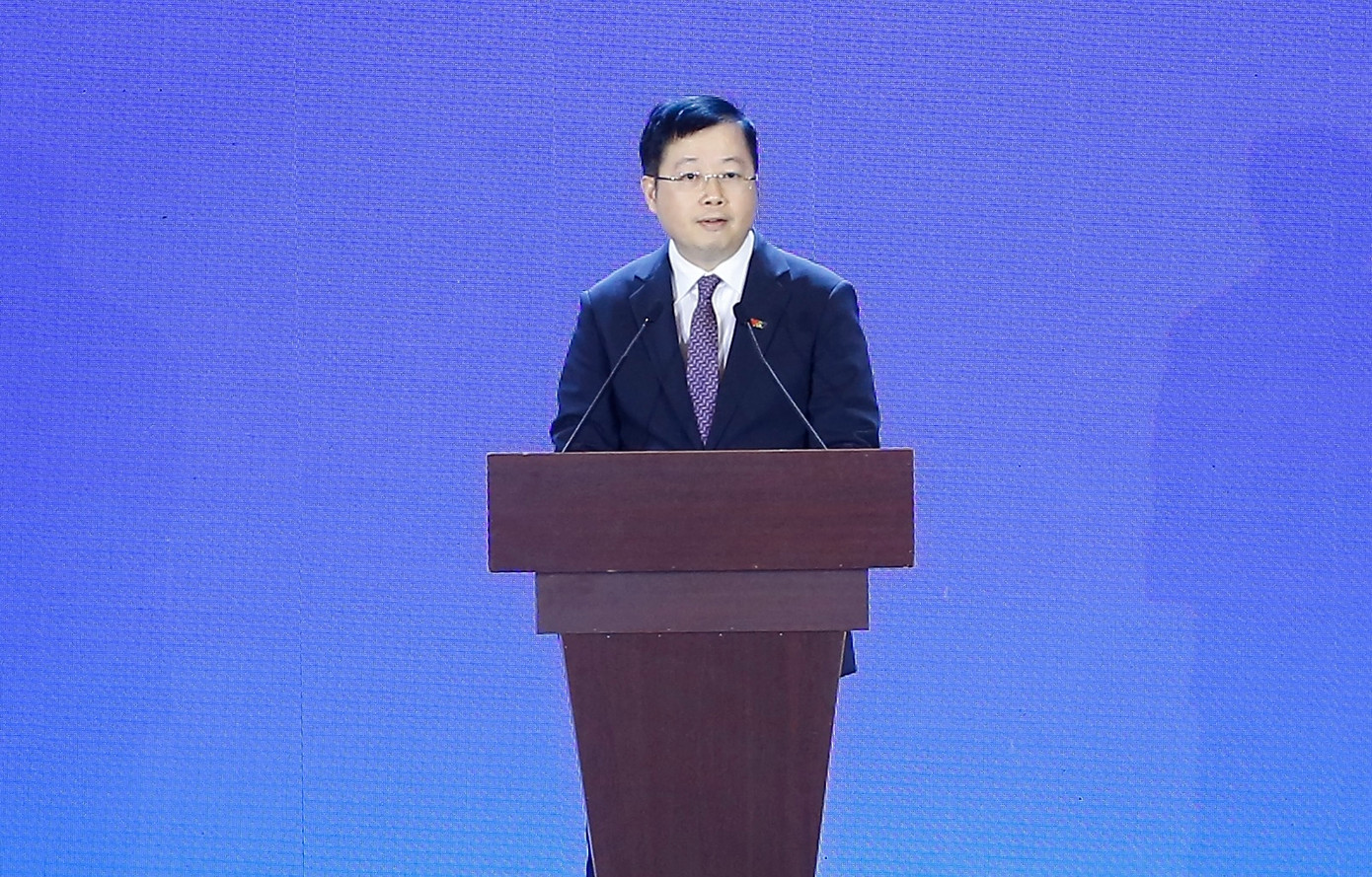 Ông Nguyễn Thanh Lâm - Tổng Giám đốc Đài Truyền hình Việt Nam - nhận định sự hợp tác giữa VTV và CMG sẽ nhanh chóng được hiện thực hóa. Ông Nguyễn Thanh Lâm - Tổng Giám đốc Đài Truyền hình Việt Nam - nhận định sự hợp tác giữa VTV và CMG sẽ nhanh chóng được hiện thực hóa.