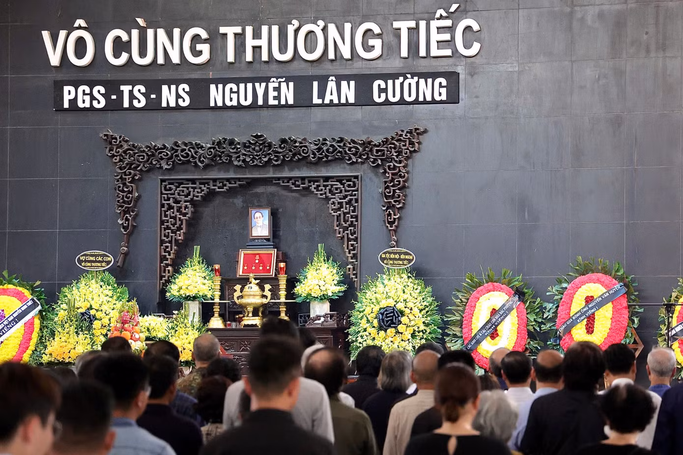 Lễ tang PGS.TS Nguyễn Lân Cường được tổ chức vào 13h30 ngày 8/5 tại Nhà tang lễ số 5 Trần Thánh Tông, Hà Nội. Ảnh: Nguyễn Hà Nam.