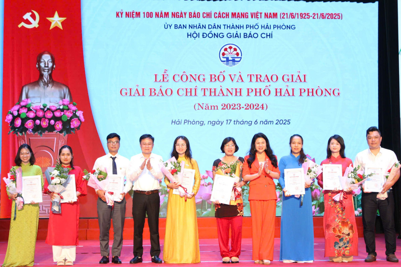 Báo Tiền Phong đạt giải B Giải Báo chí thành phố Hải Phòng. Báo Tiền Phong đạt giải B Giải Báo chí thành phố Hải Phòng.