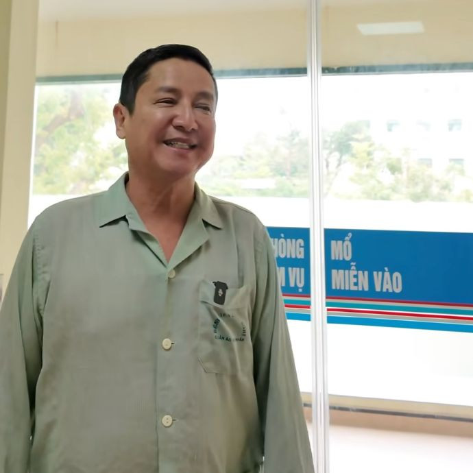 NSƯT Chí Trung chia sẻ hình ảnh trong viện vào ngày 1/4.