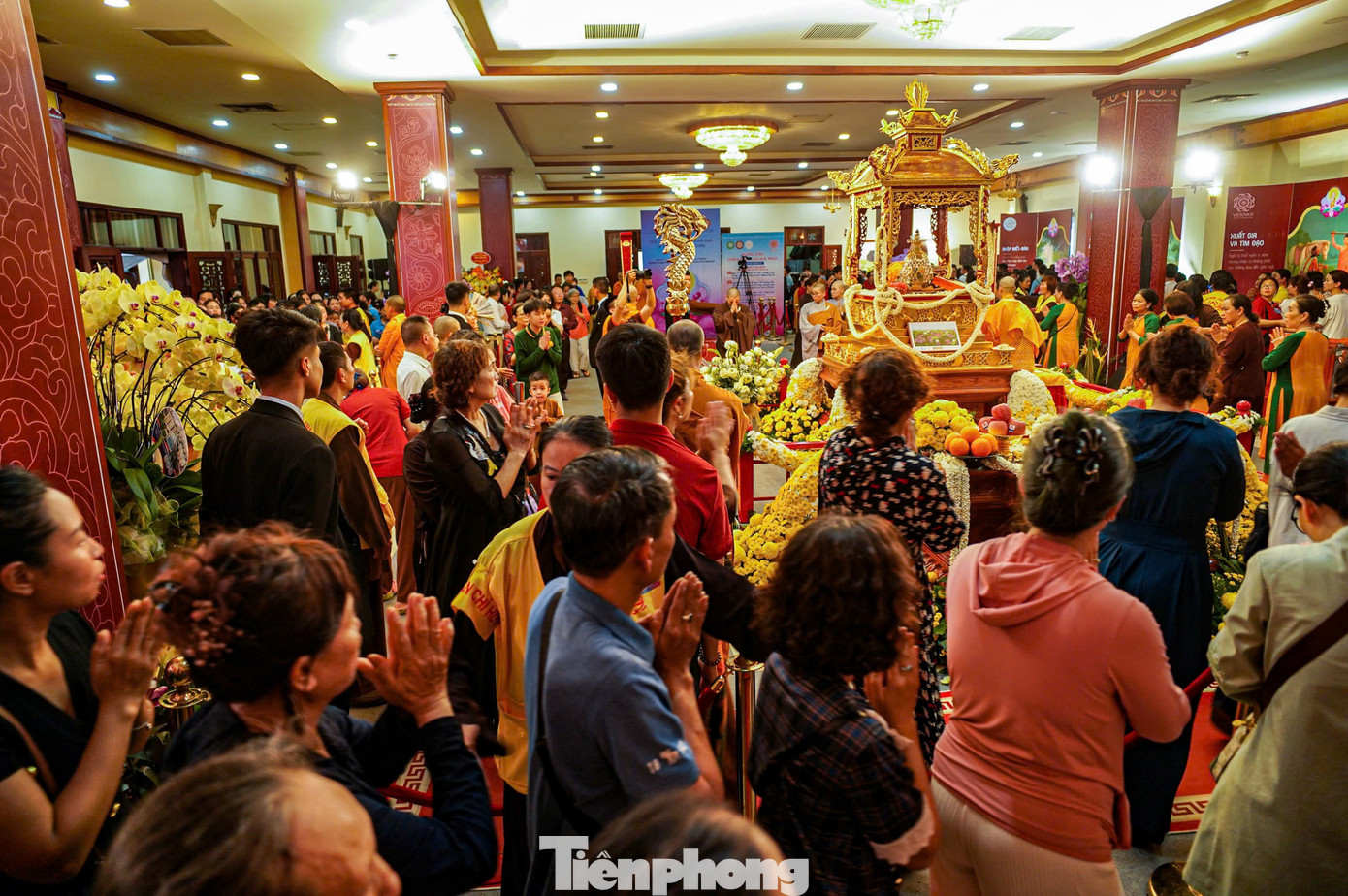 Sau khi rời Hà Nội, xá lợi được cung rước, tôn trí tại chùa Tam Chúc (Hà Nam) từ ngày 17-21/5. Những ngày xá lợi Phật được tôn trí tại Hà Nội, đã có hàng triệu lượt người tới chùa Quán Sứ chiêm bái, đảnh lễ.