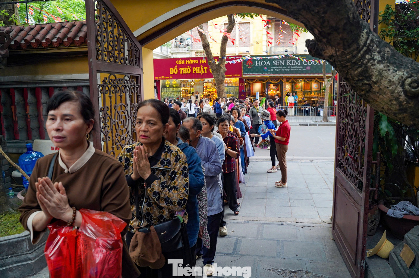 Xá lợi Đức Phật là biểu tượng thiêng liêng trong mùa Đại lễ Vesak 2025.