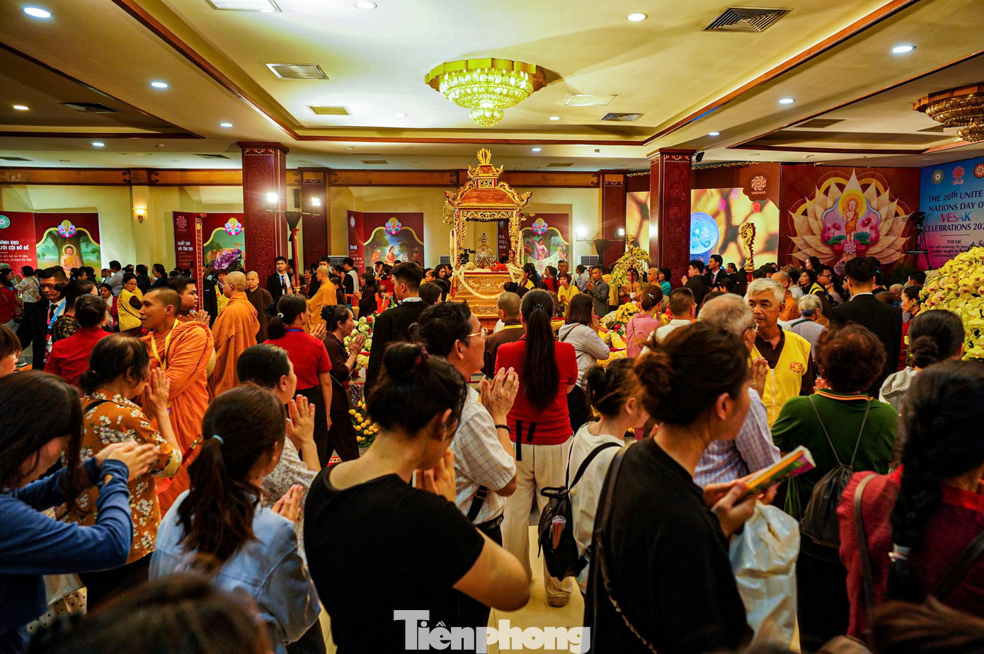 Sau khi rời Hà Nội, xá lợi được cung rước, tôn trí tại chùa Tam Chúc (Hà Nam) từ ngày 17-21/5. Những ngày xá lợi Phật được tôn trí tại Hà Nội, đã có hàng triệu lượt người tới chùa Quán Sứ chiêm bái, đảnh lễ.