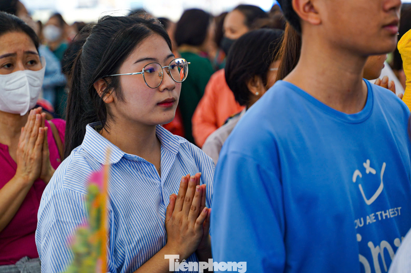 Theo lịch trình ban đầu, chùa Quán Sứ chỉ mở từ 7h-21h30 cho người dân vào chiêm bái. Tuy nhiên, với hàng triệu lượt khách đổ về, chùa Quán Sứ thông báo mở cửa xuyên đêm phục vụ nhu cầu chiêm bái của người dân. Chùa Quán Sứ mở cửa 24/24, không đóng cửa giây phút nào trong những ngày qua. Lượng khách đến chùa Quán Sứ dù ngày hay đêm đều không có sự chênh lệch.