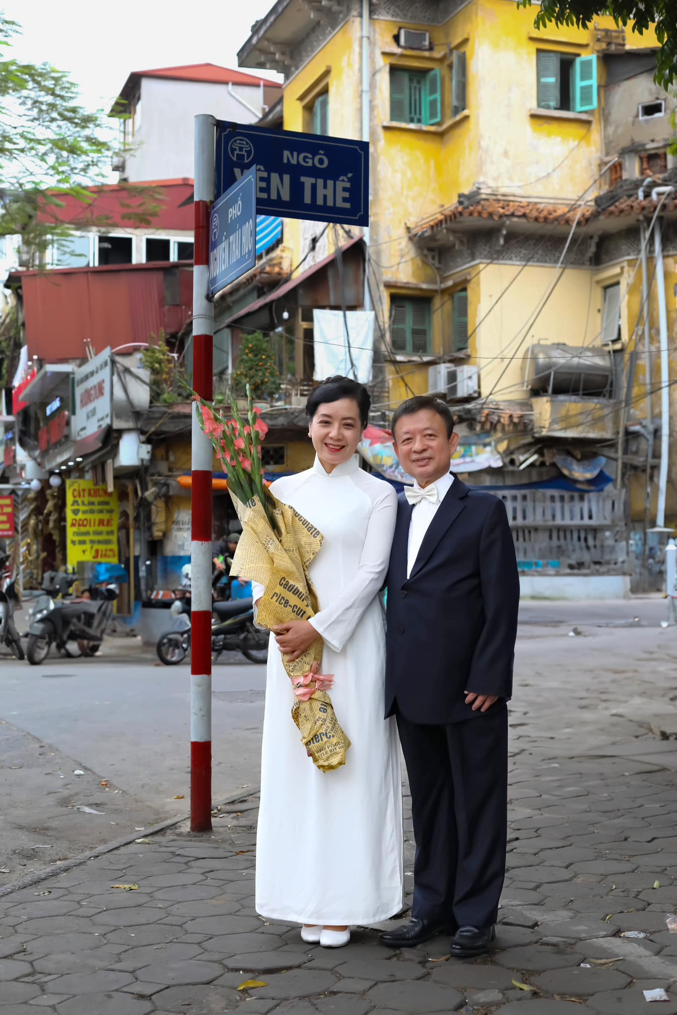 NSƯT Chiều Xuân khoe hôn nhân 38 năm hạnh phúc bên nhạc sĩ Đỗ Hồng Quân.