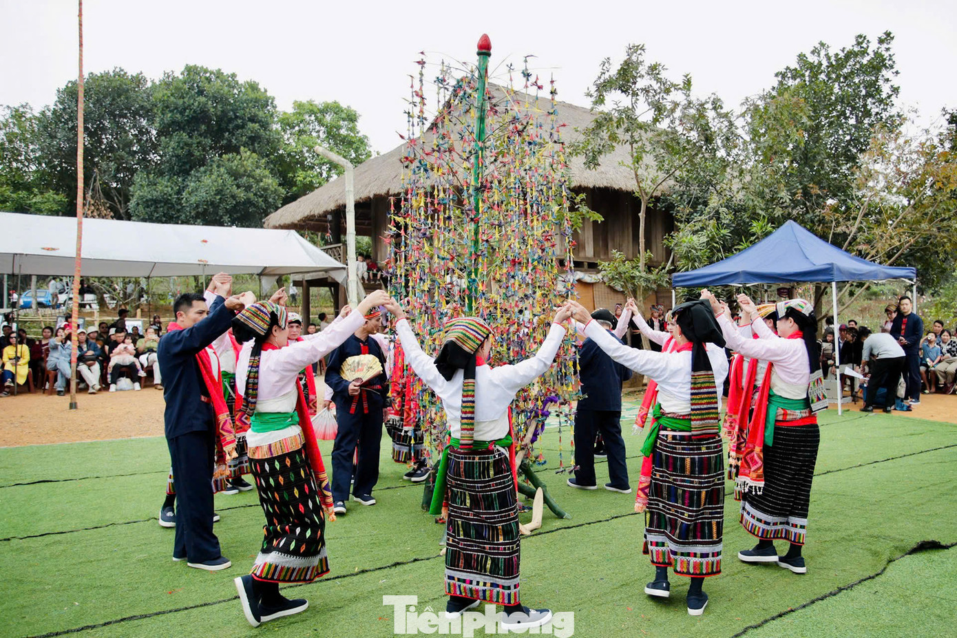 Thông qua lễ hội, đồng bào dân tộc Thái gửi gắm ước vọng mưa thuận gió hòa, cầu thần linh che chở, tạo phúc cho dân, mọi người đều bình an, khỏe mạnh. Đồng thời, thể hiện tinh thần lạc quan, tin tưởng hướng tới tương lai.