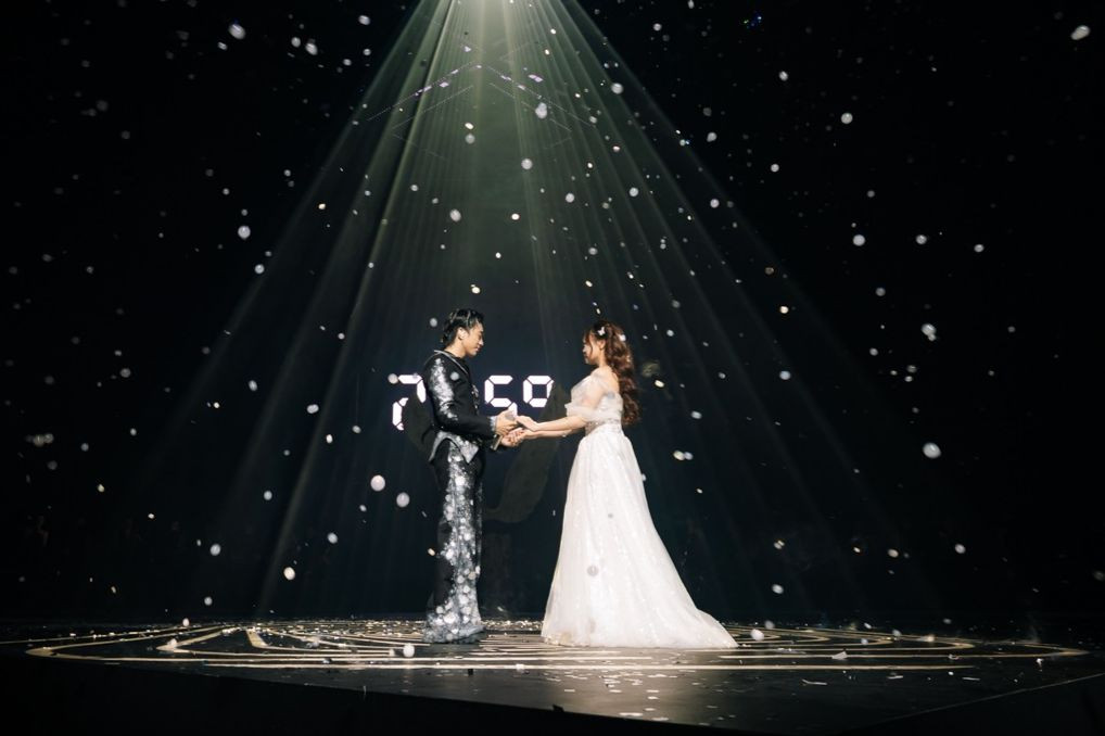 Hai đêm concert thành công chinh phục hàng nghìn khán giả bằng ngôn ngữ âm nhạc và nghệ thuật dàn dựng sân khấu.