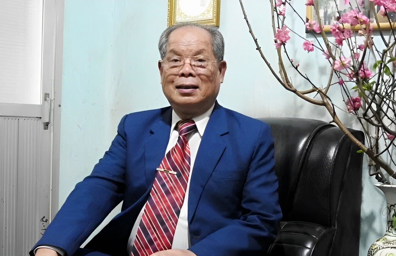 PGS.TS Bùi Hiền - người đề xuất cải tiến chữ Quốc ngữ - qua đời chiều 11/5 tại nhà riêng ở TP. Việt Trì, Phú Thọ. PGS.TS Bùi Hiền - người đề xuất cải tiến chữ Quốc ngữ - qua đời chiều 11/5 tại nhà riêng ở TP. Việt Trì, Phú Thọ.