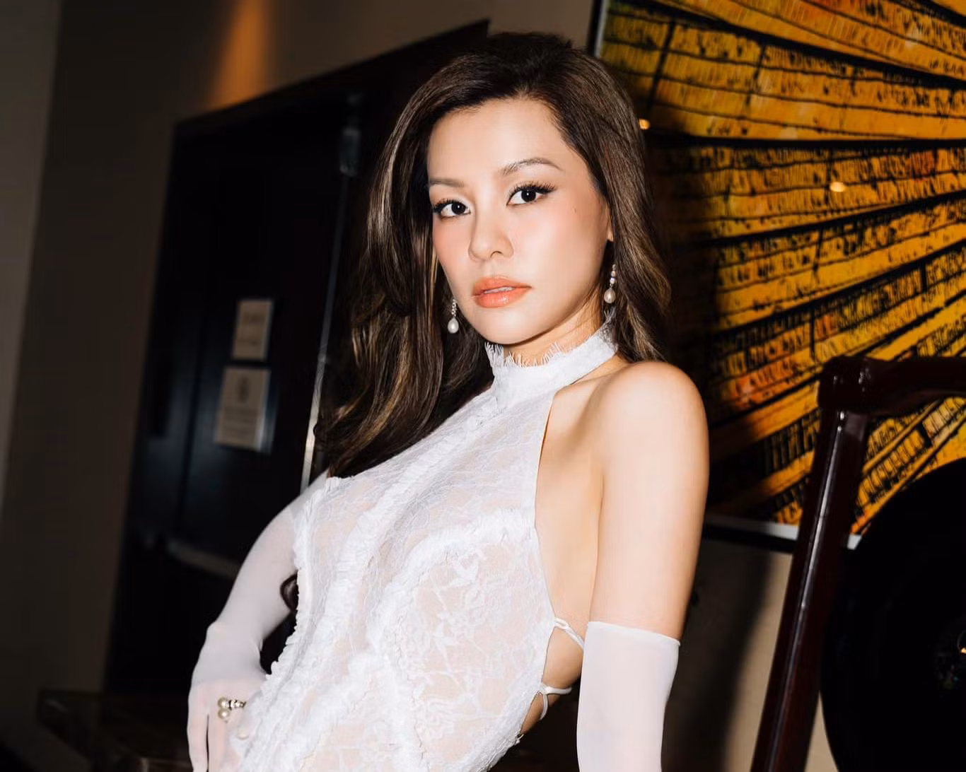 Nữ ca sĩ bị chê không hát rõ chữ.