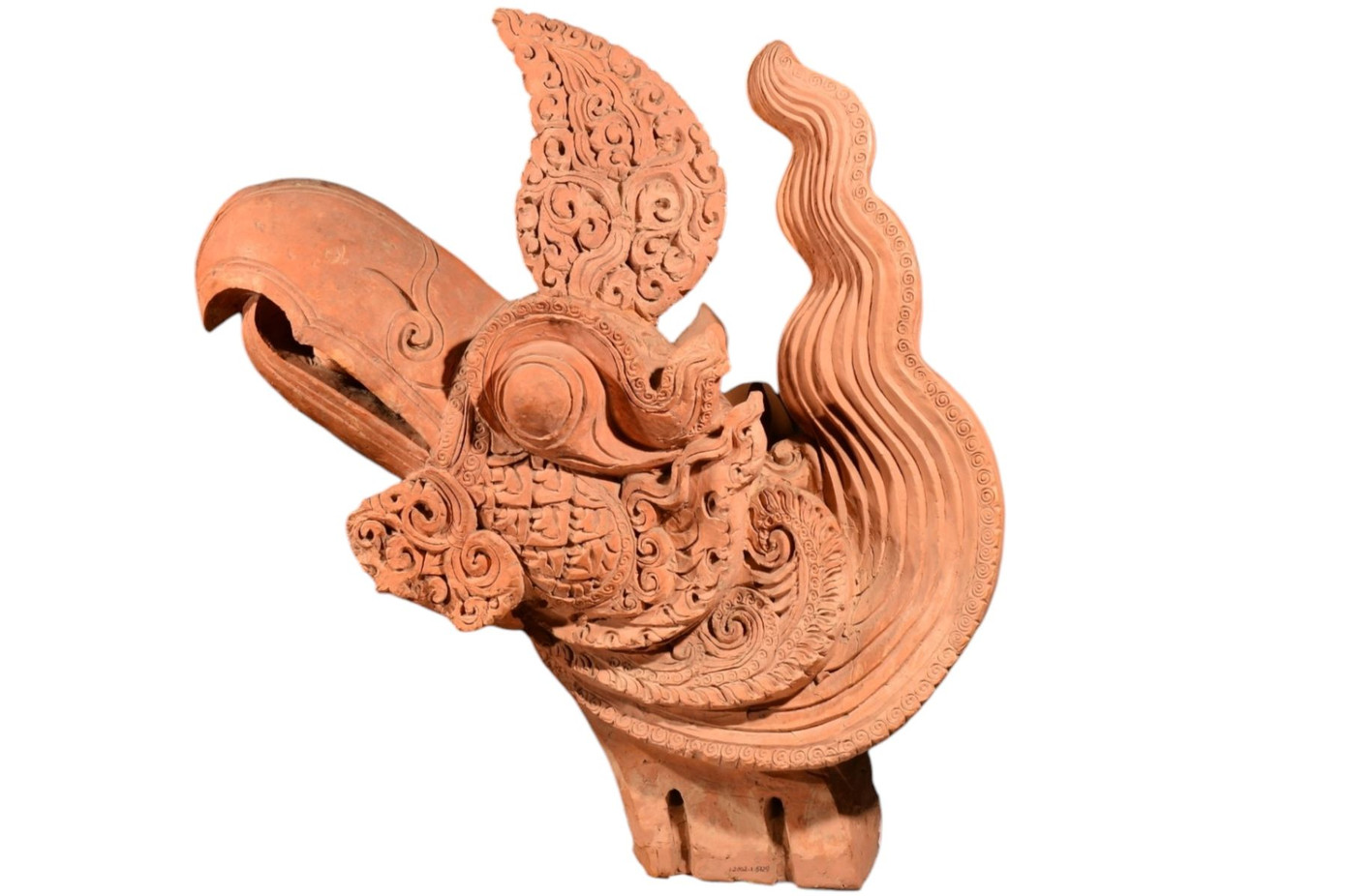 Sưu tập đầu phượng thời Lý, thế kỷ XI-XII được đề nghị công nhận là bảo vật quốc gia năm 2024.