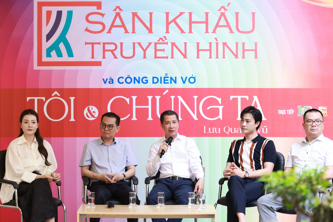 Những vở diễn sân khấu hay sẽ được lan tỏa rộng rãi trên truyền hình, mạng xã hội và các nền tảng số để dễ dàng tiếp cận công chúng ngày nay. Những vở diễn sân khấu hay sẽ được lan tỏa rộng rãi trên truyền hình, mạng xã hội và các nền tảng số để dễ dàng tiếp cận công chúng ngày nay.