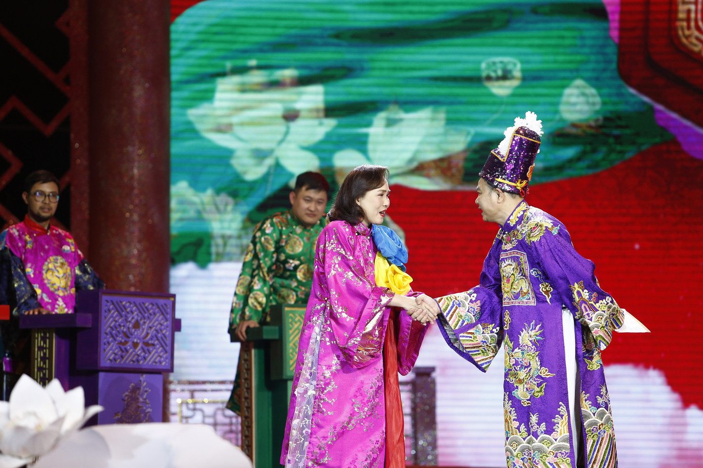 Sự xuất hiện của dàn diễn viên mới chưa thể thuyết phục khán giả.