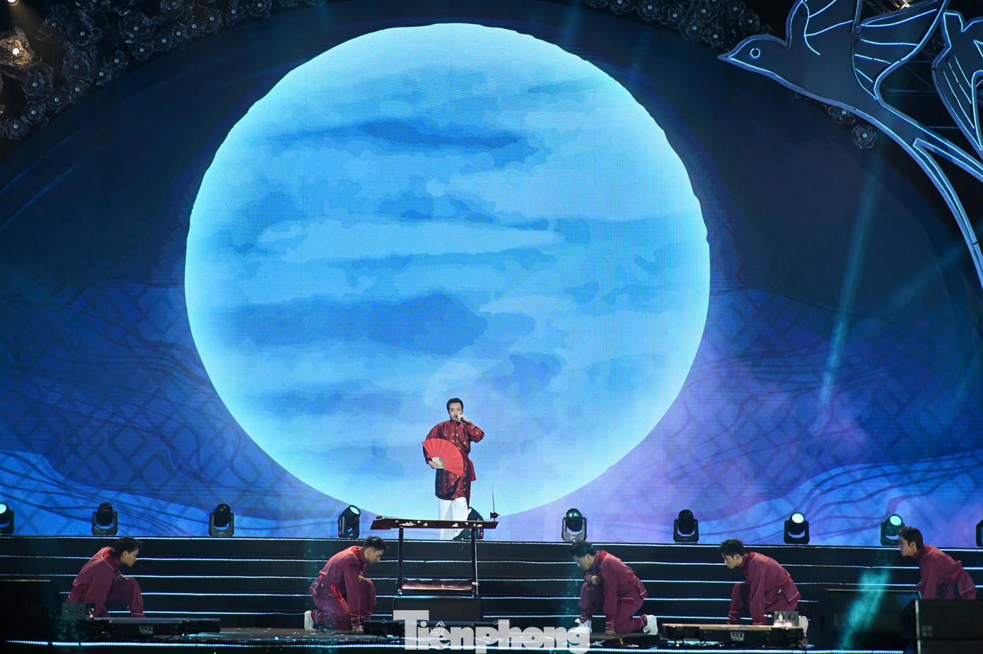 Một trong những tiết mục được chờ đón trong chương trình phải kể đến Trống cơm với sự thể hiện của Soobin Hoàng Sơn và Cường Seven. Đây được coi là ca khúc thành công nhất và được diễn lại nhiều nhất sau chương trình Anh trai vượt ngàn chông gai.