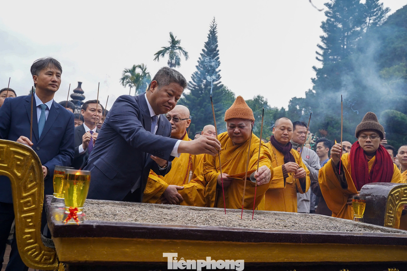 Lễ hội chùa Hương thường kéo dài khoảng 3 tháng. Năm nay, lễ hội diễn ra ngày 3/2-1/5 (Mùng 6 tháng Giêng - Mùng 4 tháng Tư năm Ất Tỵ).